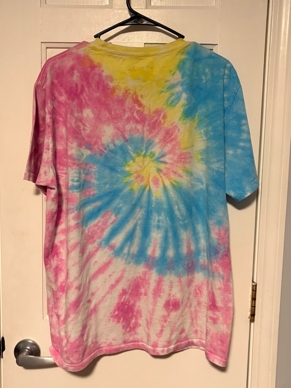 Def Leppard Tie-Dye 'Animal' Graphic Tee - Pink Blue Yellow - Picture 4 of 4